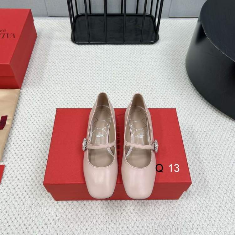 Picture of Valentino Shoes _SKUValentinosz35-40YM030519958